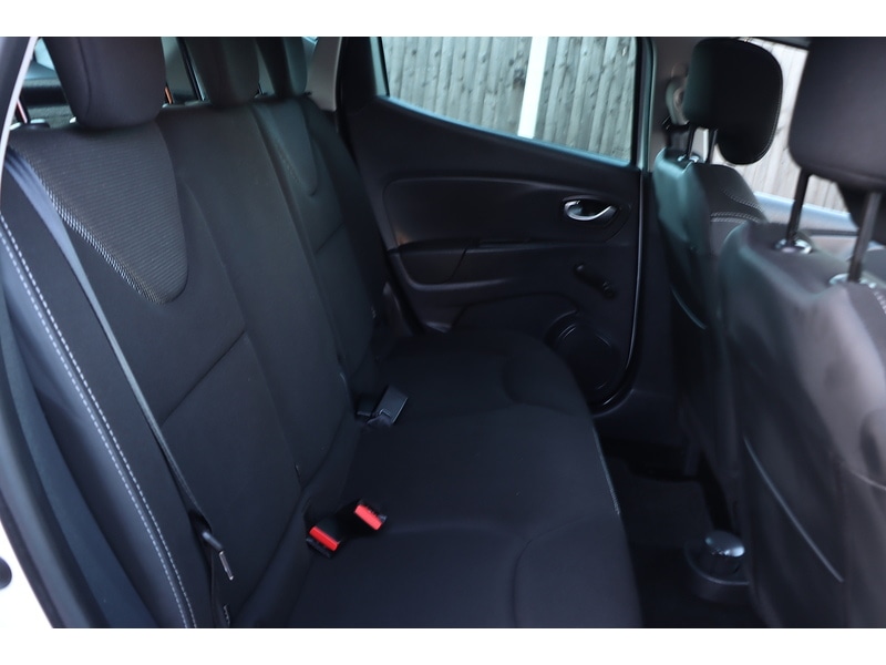 Used Renault Clio 2019 for sale - 76705633: Photo 35