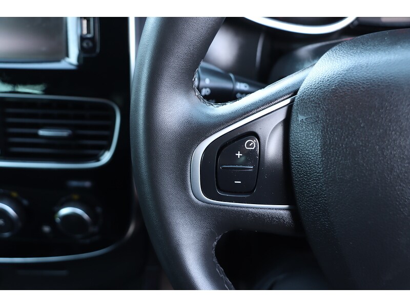 Used Renault Clio 2019 for sale - 76705633: Photo 45