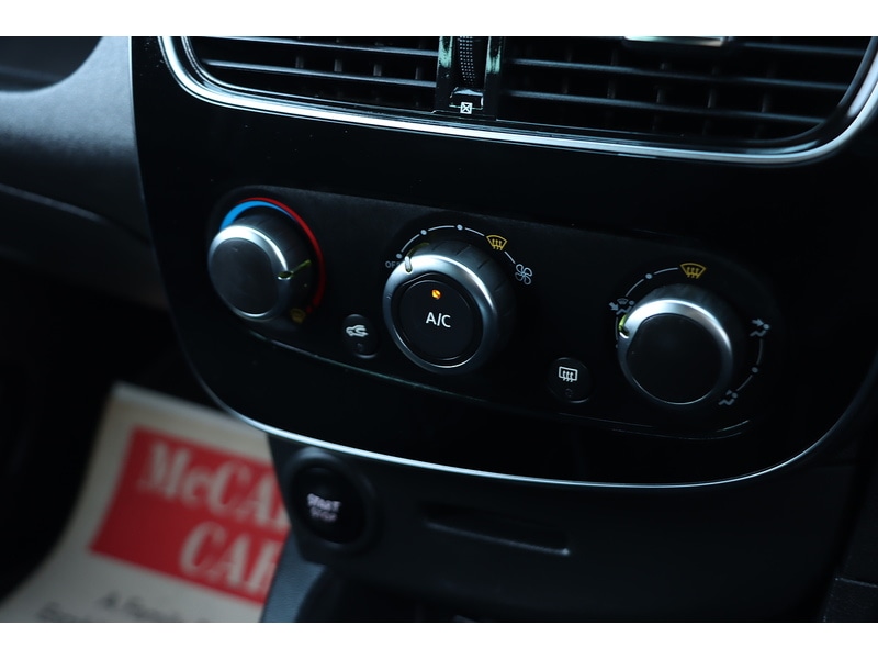 Used Renault Clio 2019 for sale - 76705633: Photo 52