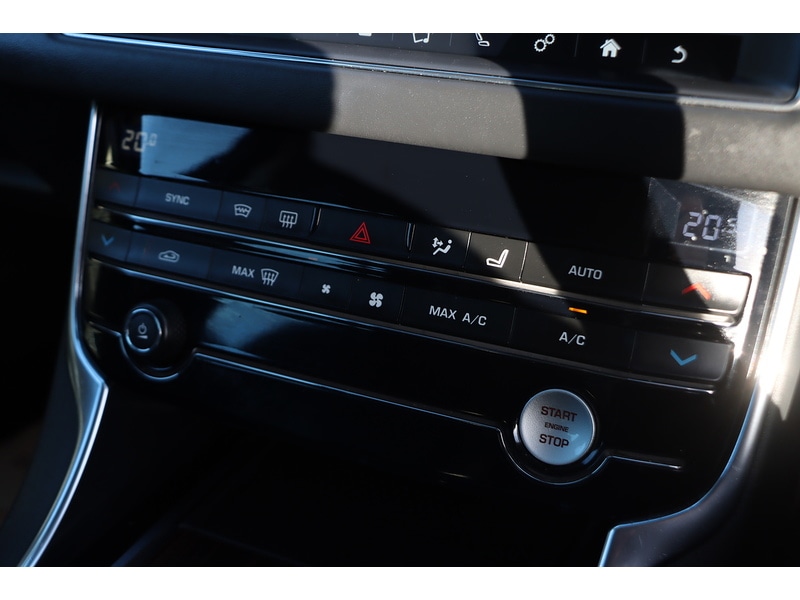 Used Jaguar XF 2018 for sale - 76918055: Photo 12