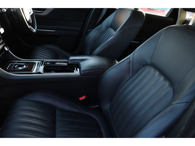 Used Jaguar XF 2018 for sale - 76918055: Photo 31