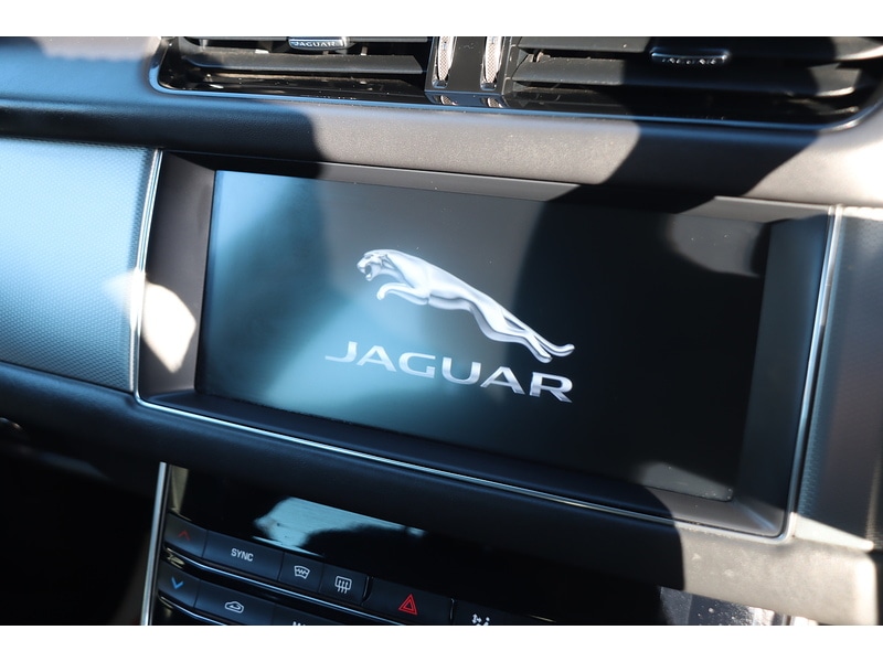 Used Jaguar XF 2018 for sale - 76918055: Photo 6