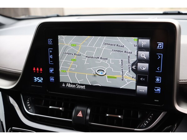 Used Toyota C-HR 2019 for sale - 76197303: Photo 4