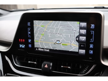 Used Toyota C-HR 2019 for sale - 76197303: Photo 4