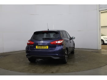 Used Nissan Pulsar 2018 for sale - 76232400: Photo