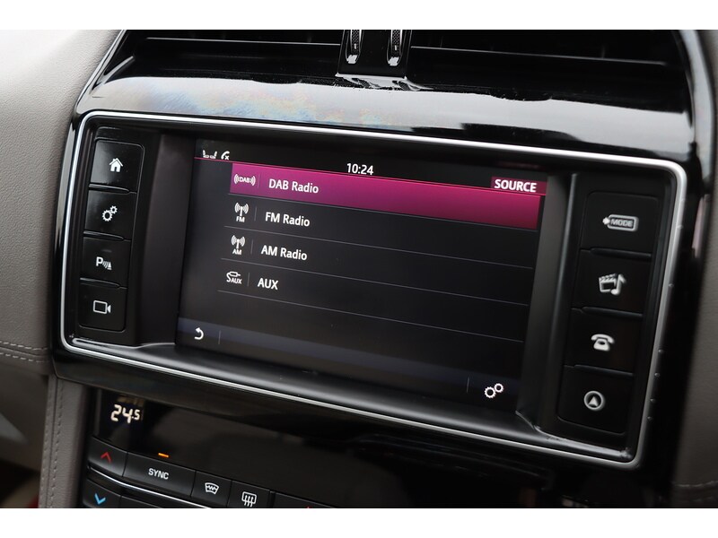 Used Jaguar F-Pace 2018 for sale - 76918051: Photo 12