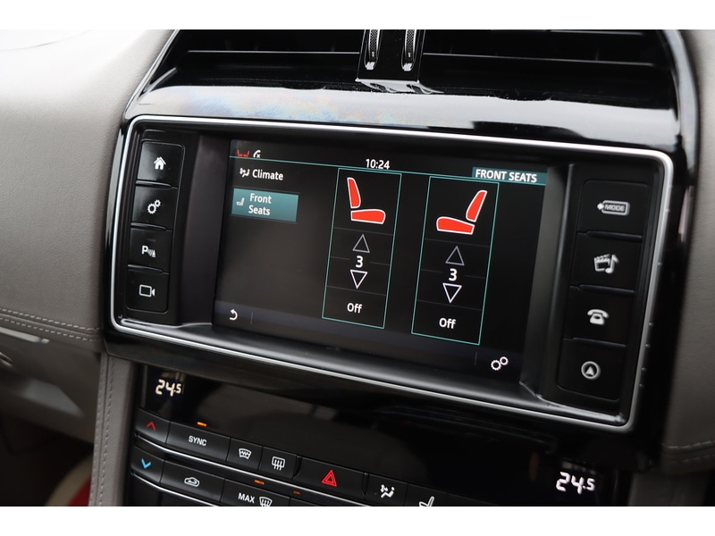 Used Jaguar F-Pace 2018 for sale - 76918051: Photo 14