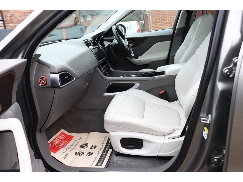 Used Jaguar F-Pace 2018 for sale - 76918051: Photo 33