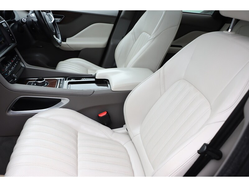 Used Jaguar F-Pace 2018 for sale - 76918051: Photo 34