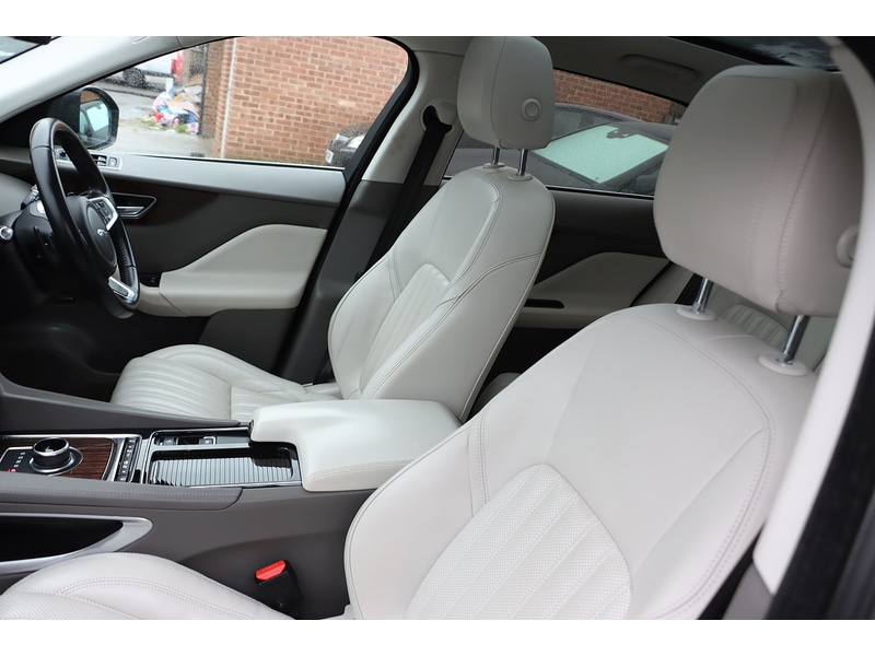 Used Jaguar F-Pace 2018 for sale - 76918051: Photo 35