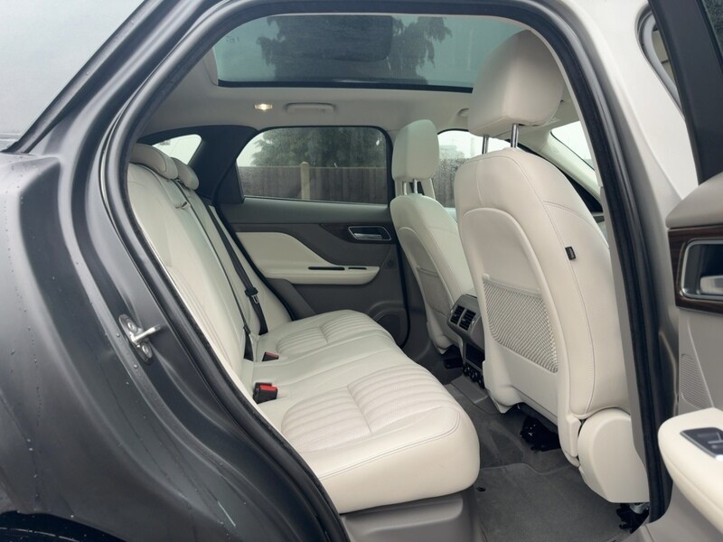 Used Jaguar F-Pace 2018 for sale - 76918051: Photo 51