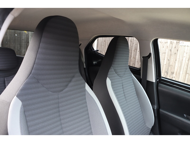 Used Toyota AYGO 2018 for sale - 77655809: Photo 19