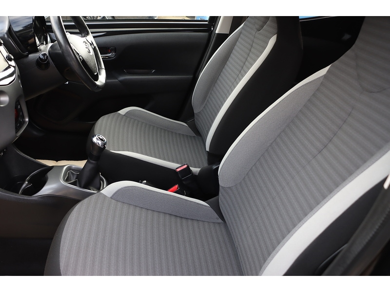 Used Toyota AYGO 2018 for sale - 77655809: Photo 28