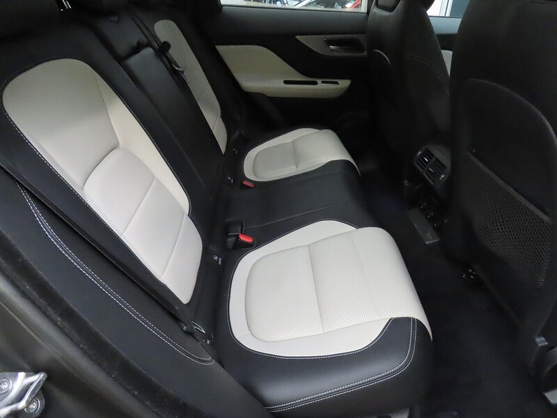 Used Jaguar F-Pace 2019 for sale - 76853364: Photo 10