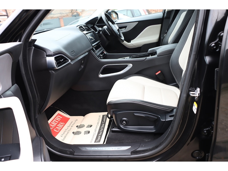 Used Jaguar F-Pace 2019 for sale - 76853364: Photo 32