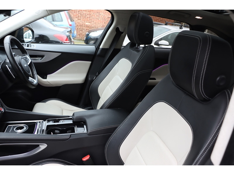 Used Jaguar F-Pace 2019 for sale - 76853364: Photo 34