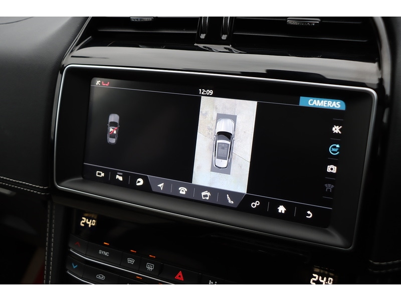 Used Jaguar F-Pace 2019 for sale - 76853364: Photo 38