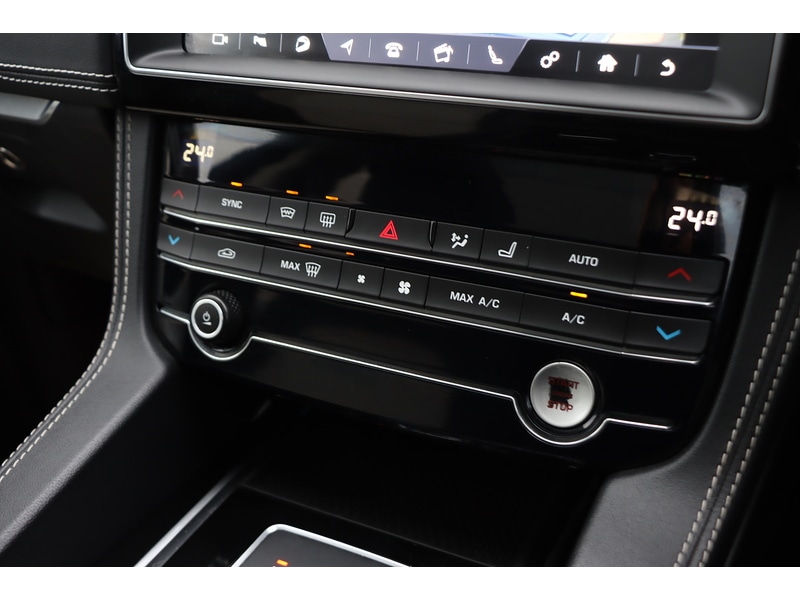 Used Jaguar F-Pace 2019 for sale - 76853364: Photo 40