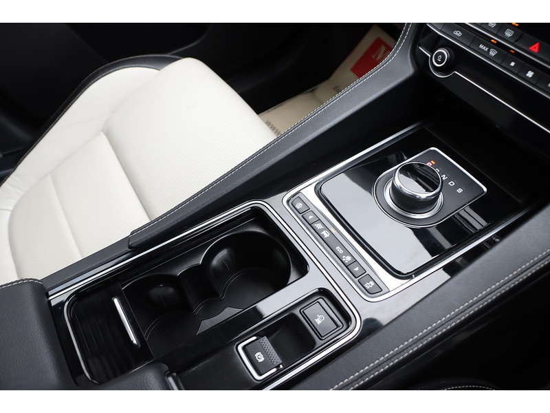 Used Jaguar F-Pace 2019 for sale - 76853364: Photo 41