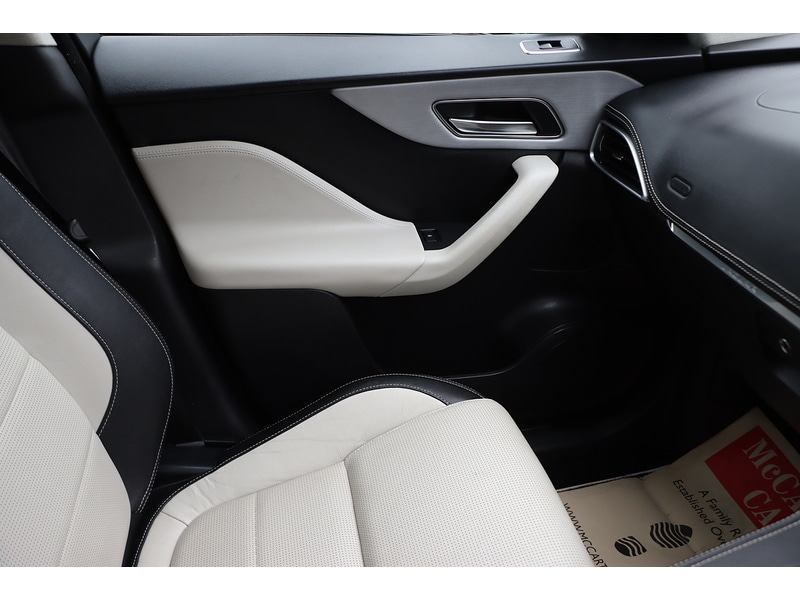 Used Jaguar F-Pace 2019 for sale - 76853364: Photo 42