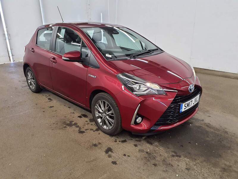 Used Toyota Yaris 2017 for sale - 76106305: Photo 1