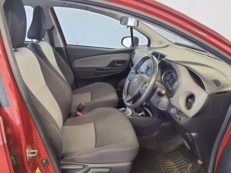 Used Toyota Yaris 2017 for sale - 76106305: Photo 13