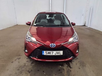 Used Toyota Yaris 2017 for sale - 76106305: Photo