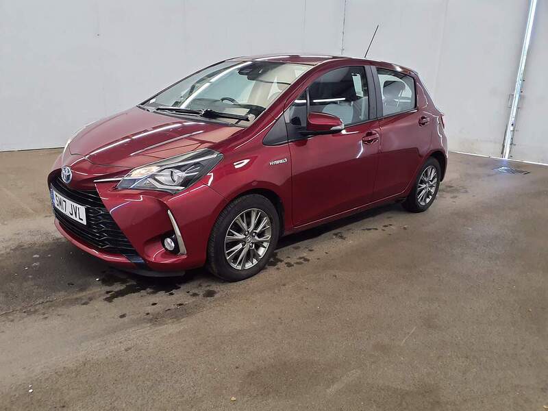 Used Toyota Yaris 2017 for sale - 76106305: Photo 5