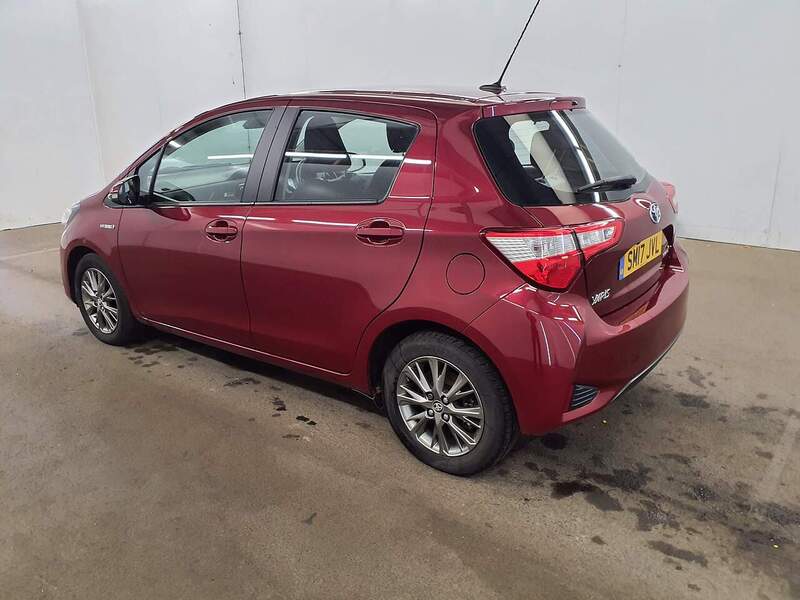 Used Toyota Yaris 2017 for sale - 76106305: Photo 7