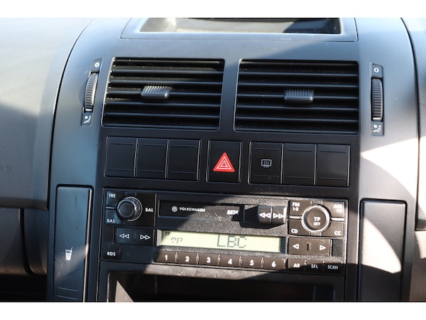 Used Volkswagen Polo 2003 for sale - 76113604: Photo 7