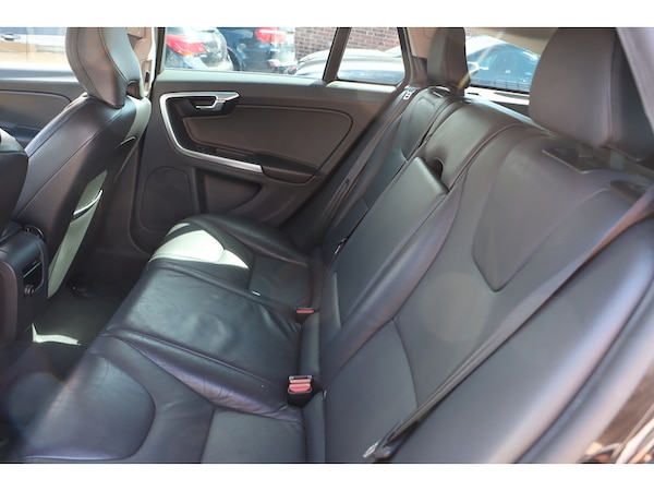 Used Volvo V60 for sale - 75542940: Photo 28