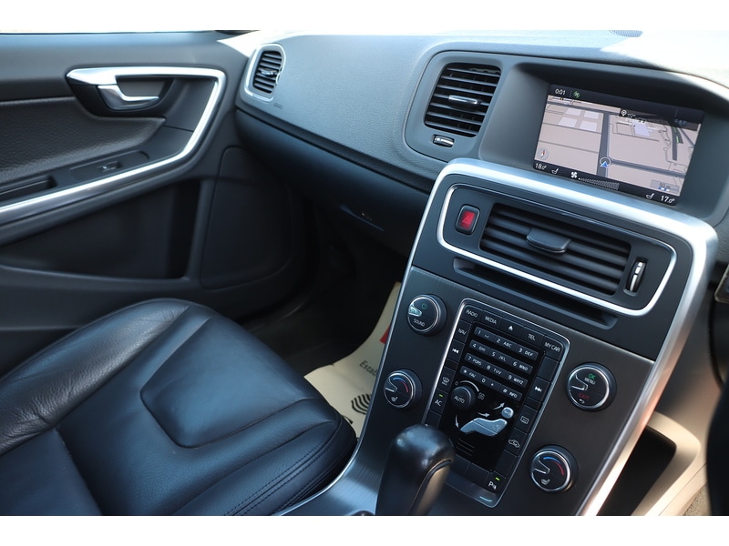 Used Volvo V60 for sale - 75542940: Photo 35