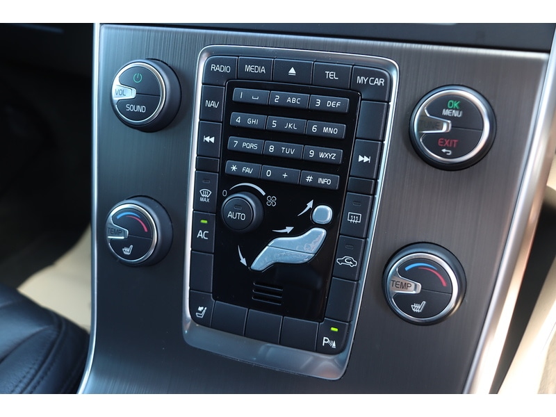 Used Volvo V60 for sale - 75542940: Photo 43