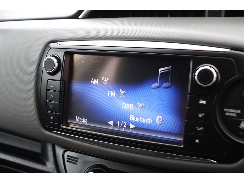 Used Toyota Yaris 2016 for sale - 77303219: Photo 12