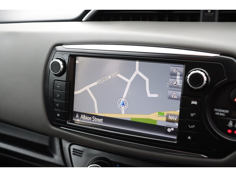 Used Toyota Yaris 2016 for sale - 77303219: Photo 49