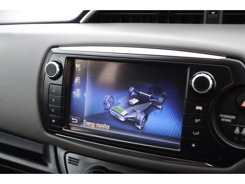 Used Toyota Yaris 2016 for sale - 77303219: Photo 51