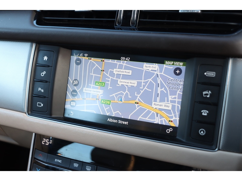 Used Jaguar XE 2015 for sale - 77072845: Photo 14