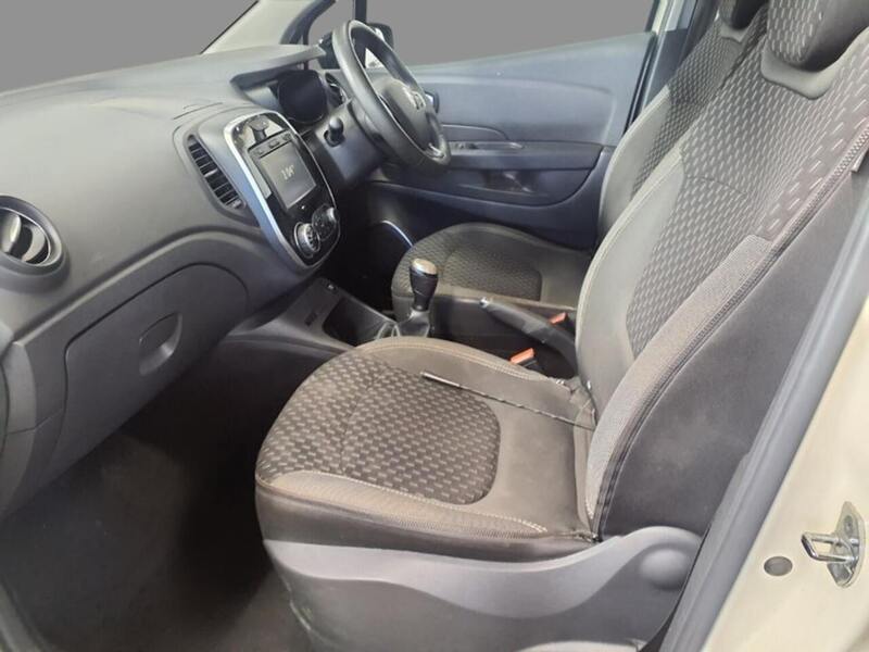 Used Renault Captur 2018 for sale - 76057162: Photo 7