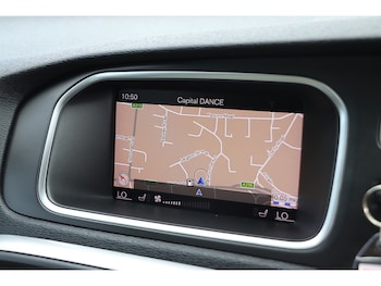 Used Volvo V40 2018 for sale - 79455334: Photo