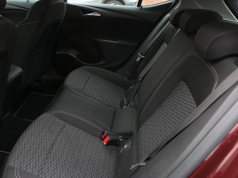 Used Vauxhall Astra 2018 for sale - 77049132: Photo 25