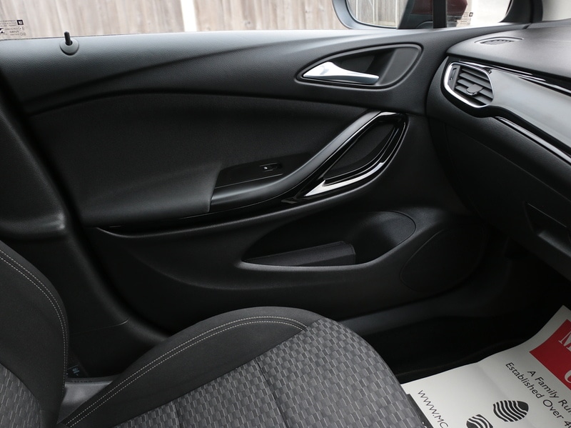 Used Vauxhall Astra 2018 for sale - 77049132: Photo 31