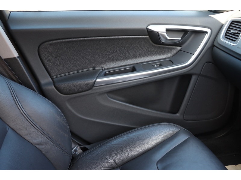 Used Volvo V60 for sale - 77651133: Photo 32