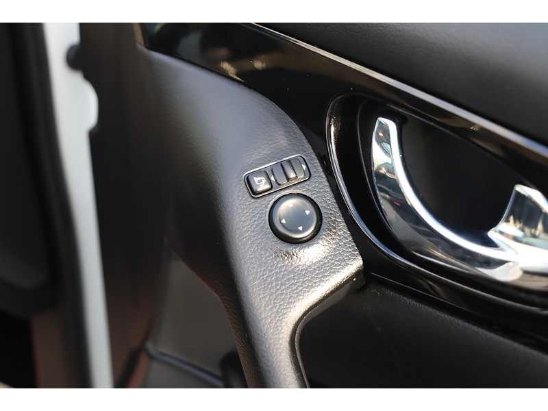 Used Nissan Qashqai 2016 for sale - 77166039: Photo 13