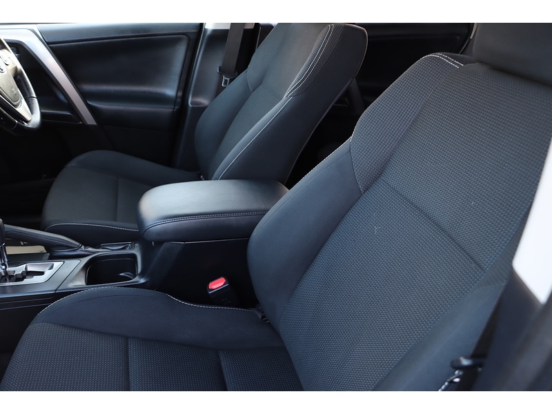 Used Toyota RAV4 2016 for sale - 76791214: Photo 18