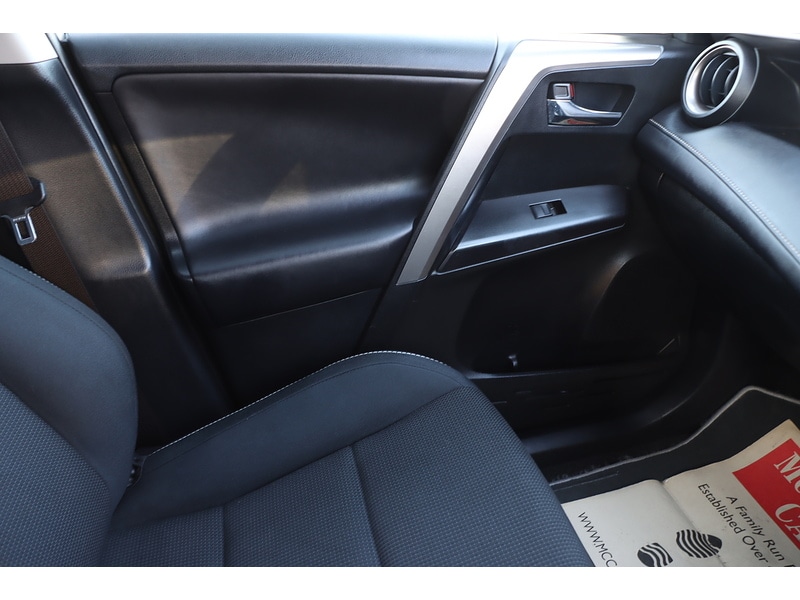 Used Toyota RAV4 2016 for sale - 76791214: Photo 32