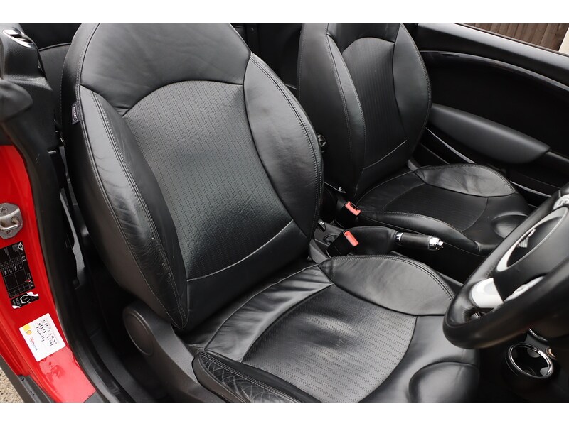 Used MINI Convertible 2010 for sale - 76791209: Photo 25