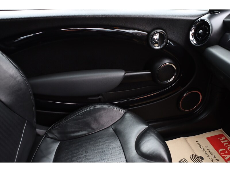 Used MINI Convertible 2010 for sale - 76791209: Photo 32