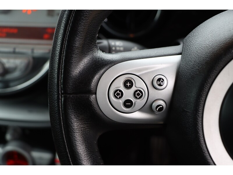 Used MINI Convertible 2010 for sale - 76791209: Photo 33