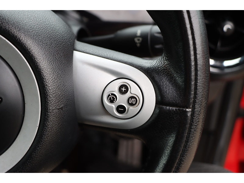 Used MINI Convertible 2010 for sale - 76791209: Photo 34