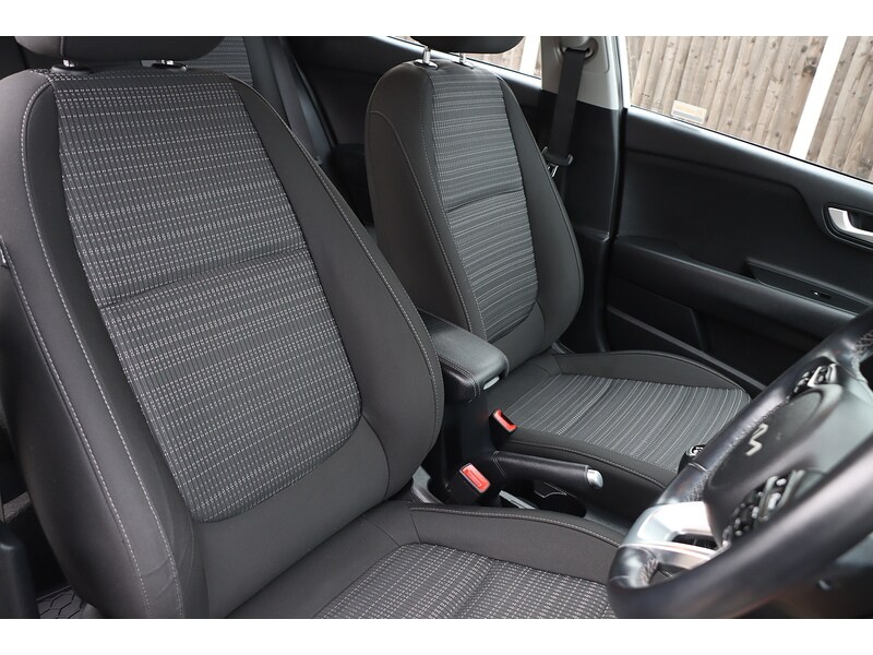 Used Kia Stonic 2021 for sale - 76148370: Photo 24